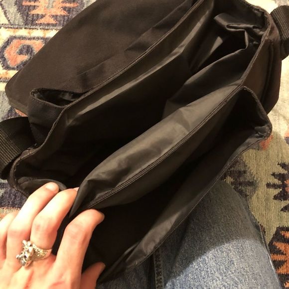 Ralph Lauren Messenger Bag - Picture 5 of 8